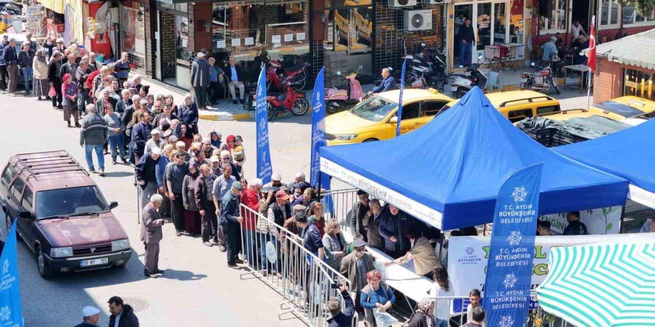 Büyükşehir’in ’Ata Tohumları’ Bozdoğan’da vatandaşlarla buluştu