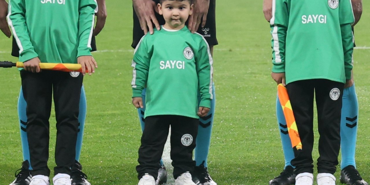 Tavaslı minik Mehmet için Konyaspor-Fenerbahçe maçının seremonisinde farkındalık oluşturuldu