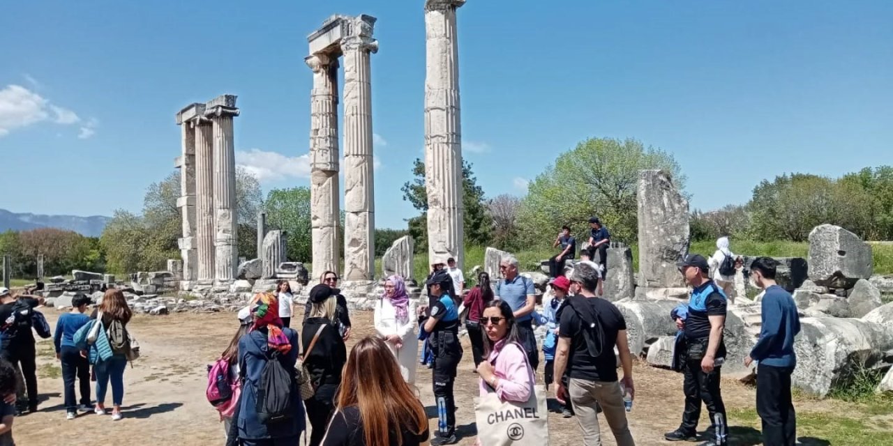Aydın’da polisler ve aileleri tarihle buluştu