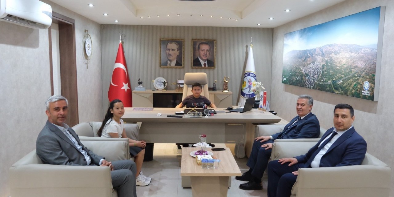 Buharkent’te başkanlık koltuğu değişti