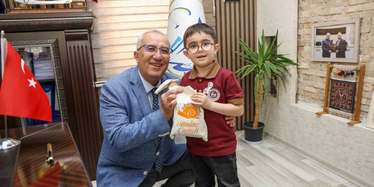 Azerbaycanlı öğrencilerden Çameli’ne kardeşlik ziyareti