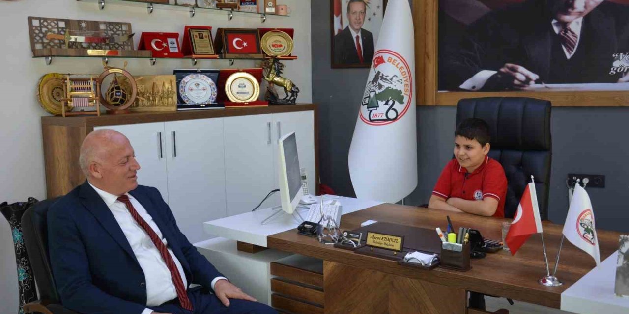 Babadağ’da başkanlık koltuğu geleceğin teminatı Muhammet’e emanet