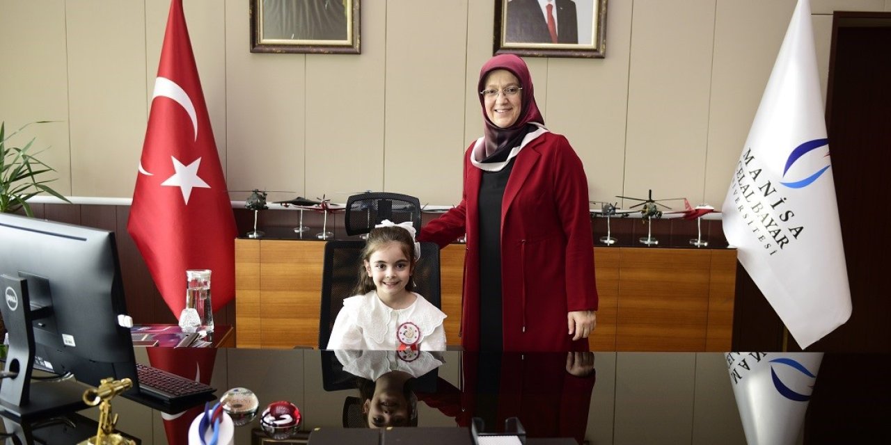 MCBÜ Rektörlüğünde 23 Nisan coşkusu