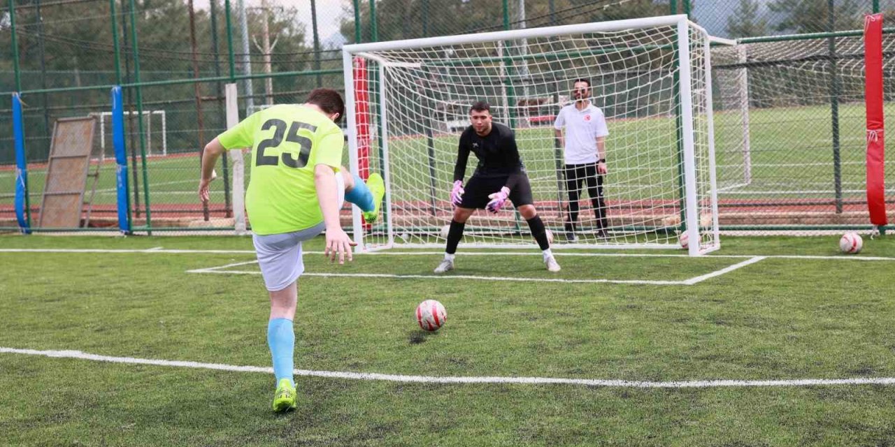 Milli Egemenlik Kupasında ilk düdük çaldı