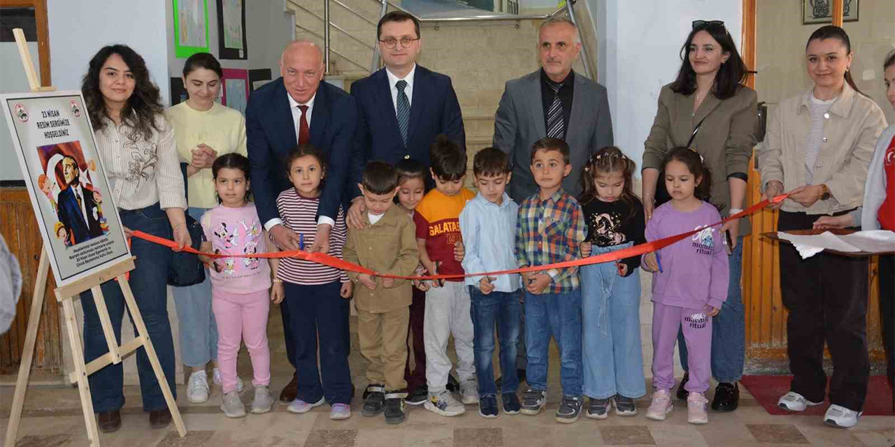 Buldan’da 23 Nisan sergisi büyük beğeni topladı