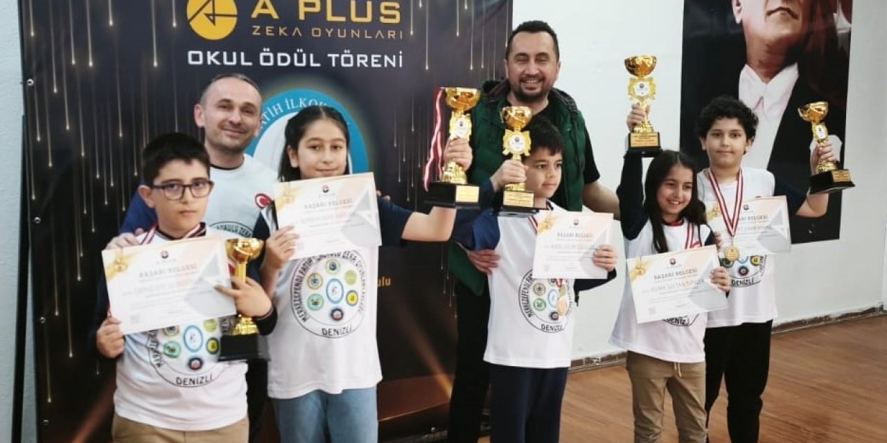 Denizli’de Fatih İlkokulu Türkiye Şampiyonu: 24 öğrenci kürsüde