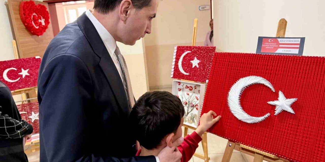 Hisarcık’ta bayrak tasarım sergisi açıldı