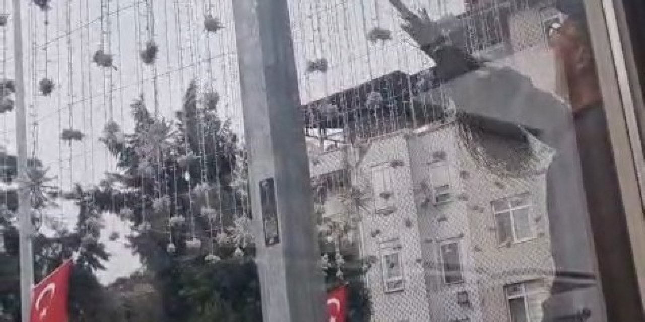 Temizlik işçisinin bayrak duyarlılığı