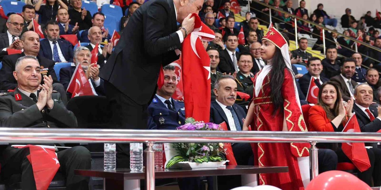 Afyonkarahisar’da 23 Nisan coşkusu