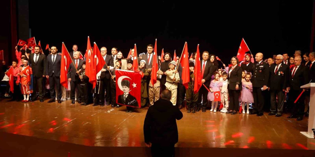 23 Nisan Ulusal Egemenlik ve Çocuk Bayramı Uşak’ta coşkuyla kutlandı
