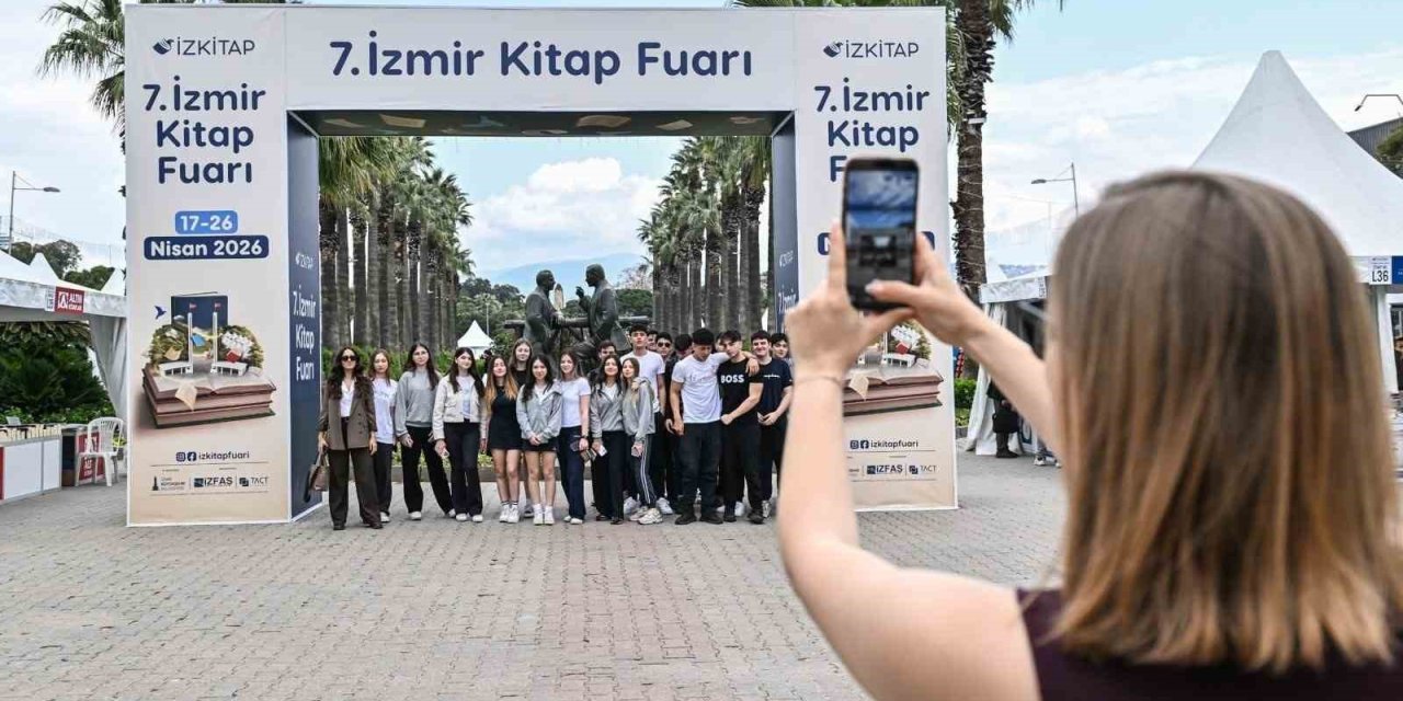 İZKİTAP’ta bilim ve edebiyat buluşuyor