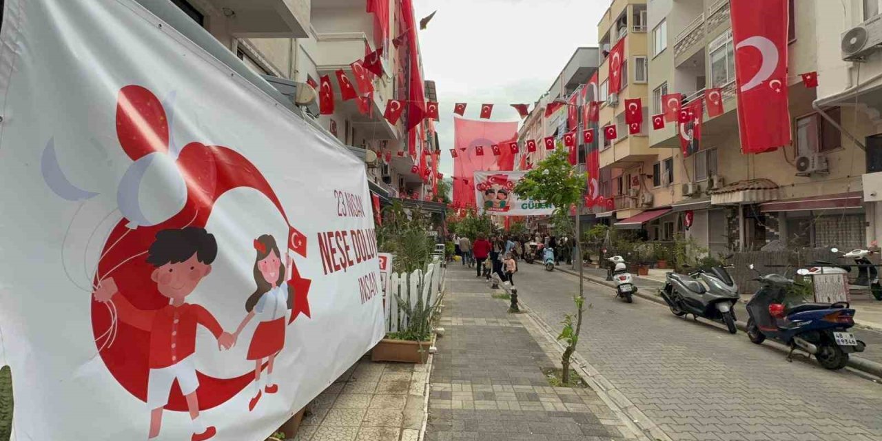 Marmaris’te 105 Sokak’ta bayram coşkusu büyüdü