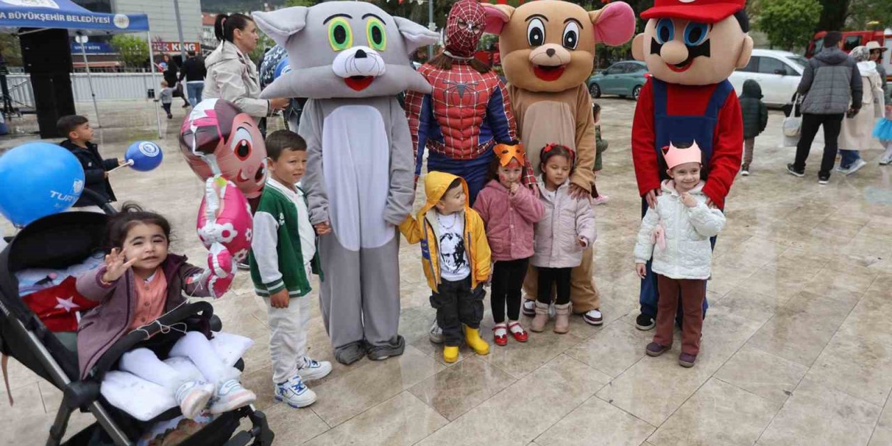 23 Nisan’da Muğla çocukların neşesiyle renklendi