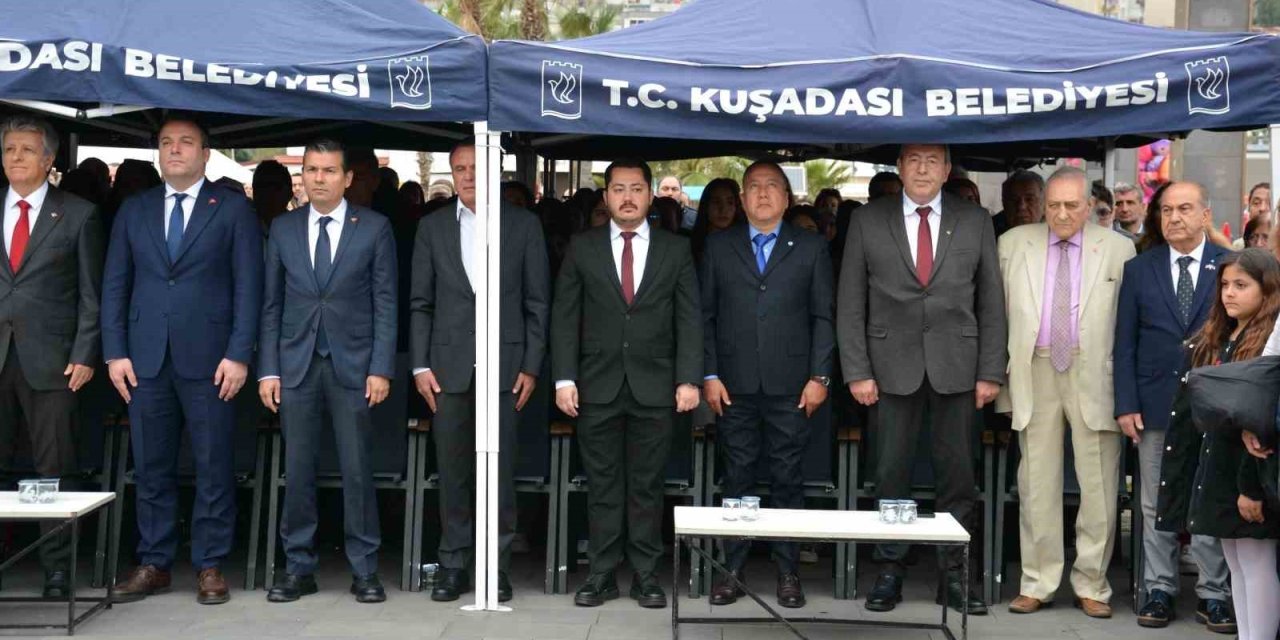 Kuşadası Ticaret Odası yönetimi 23 Nisan coşkusuna ortak oldu