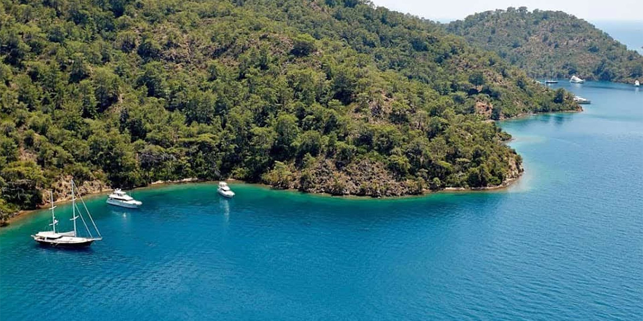 Göcek tekne turu rehberi: 2026 rotaları, fiyatları ve en güzel koylar