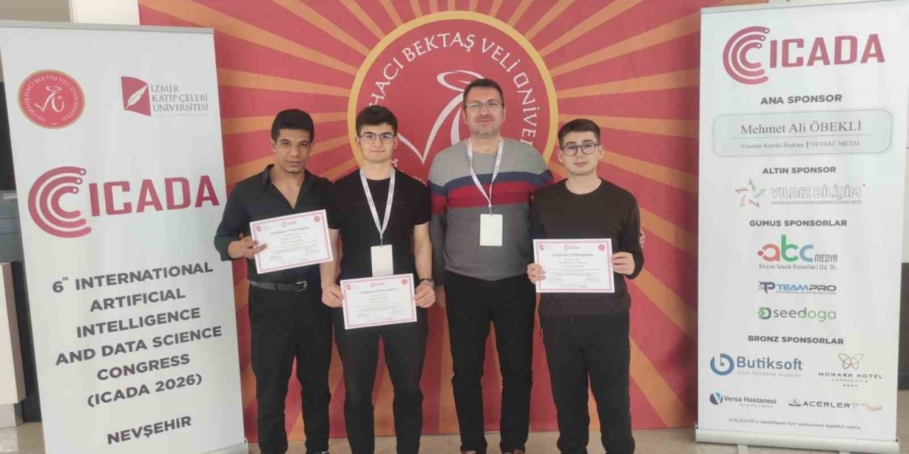 Denizli’nin meslek liseli gençleri uluslararası kongrede makale sundu