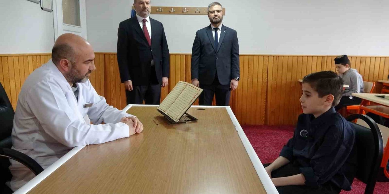 Kütahya’da 11 yaşındaki Ömer Sabri 8 ayda hafız oldu