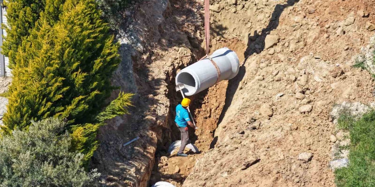 Kuşadası’nda 8,2 milyon liralık altyapı yatırımı başladı