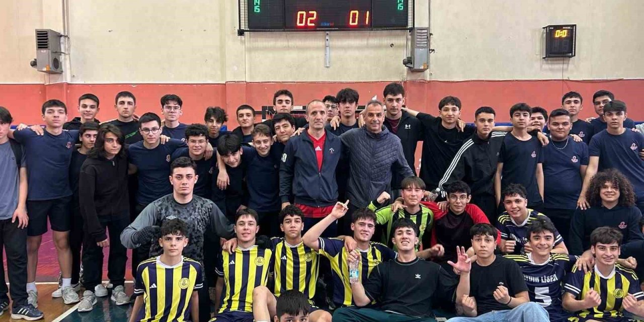 Aydın Lisesi futsal takımı il finaline yükseldi