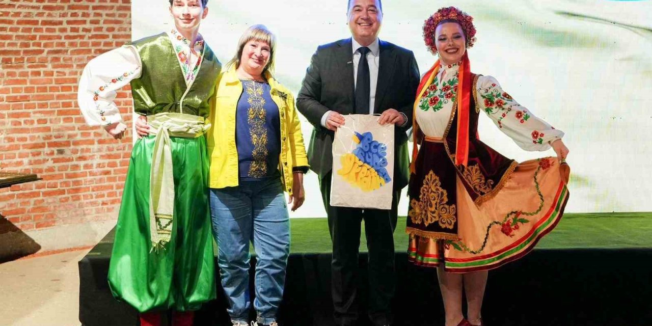 Mesir Festivali’nde dünya kültürleri Manisa’da buluştu