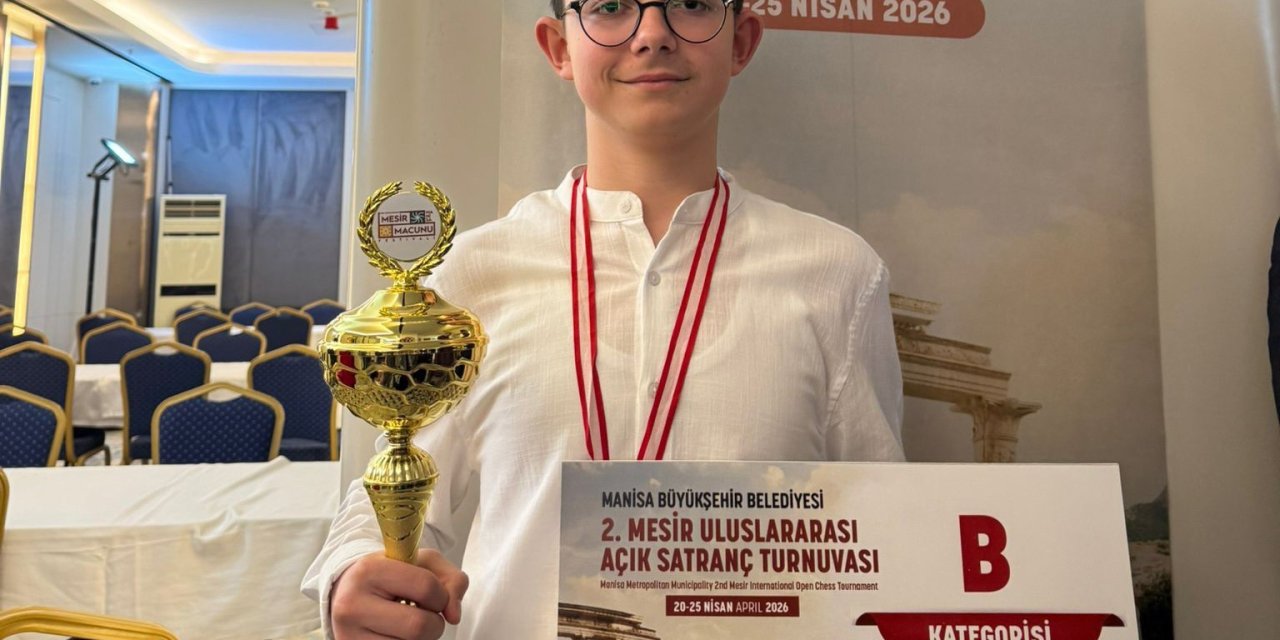 Çeşme Belediyesporlu Ali Arda Eracar’dan, Satranç Turnuvası’nda şampiyonluk