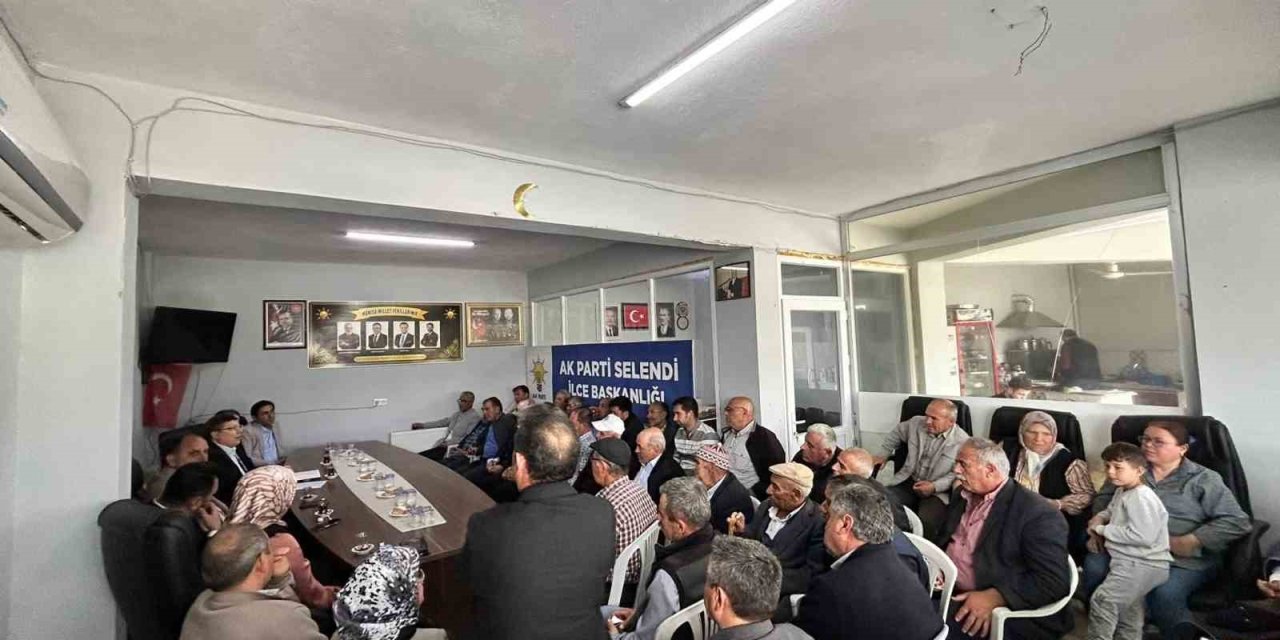 Selendi AK Parti’de mahalle başkanları toplandı