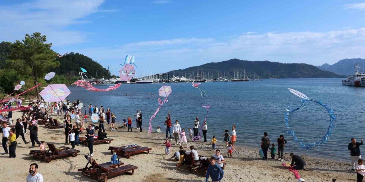 Uçurtmalar gökyüzünü, çocuklar da Burunucu’nu renklendirdi