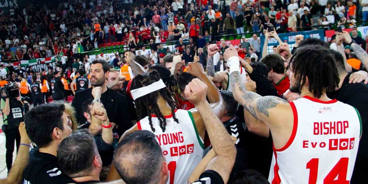Karşıyaka Basketbol, ligde kalma mücadelesini sürdürüyor