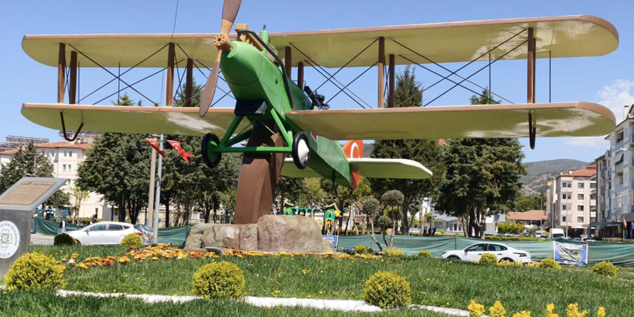 Kuşadası üzerine düşen “İsmet Tayyaresi”nin hikâyesi Muğla’da yaşatılıyor