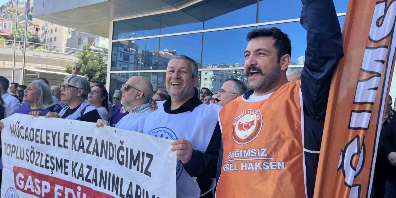 İzmir belediyelerinde maaş krizi: 3 ilçede memurlar iş bırakma eyleminde