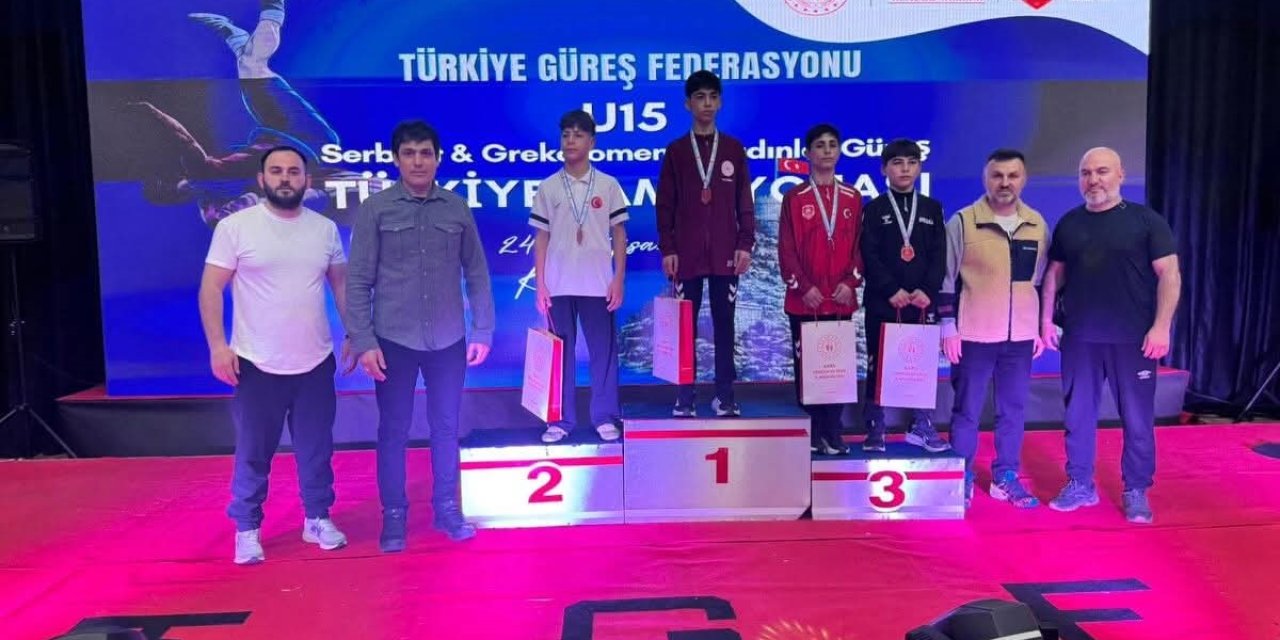 Yunusemreli güreşçi Kalay’dan bronz madalya