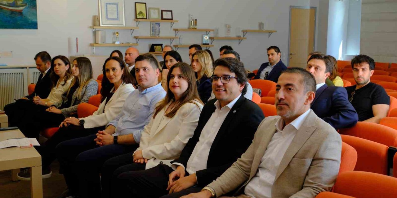 Özhelvacı: "Yapay zekâ, rekabet gücünü şekillendiren stratejik bir unsur"