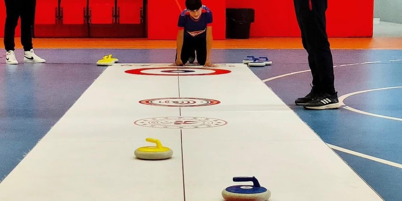 Floor curling fırtınası Denizli’de esecek