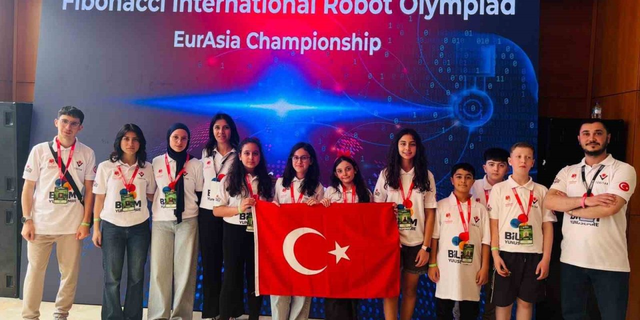 Bilim Yunusemre’den 3 büyük başarı