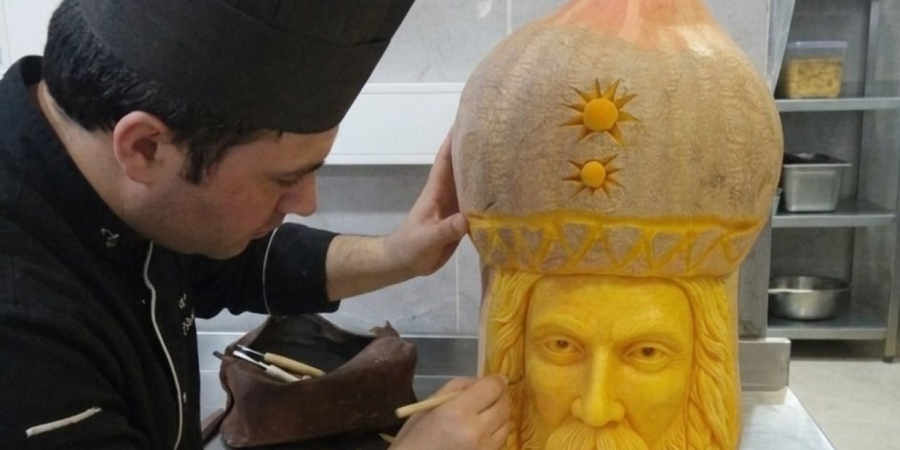 Karpuz ve bal kabağıyla mutfağı sanat atölyesine çeviriyor