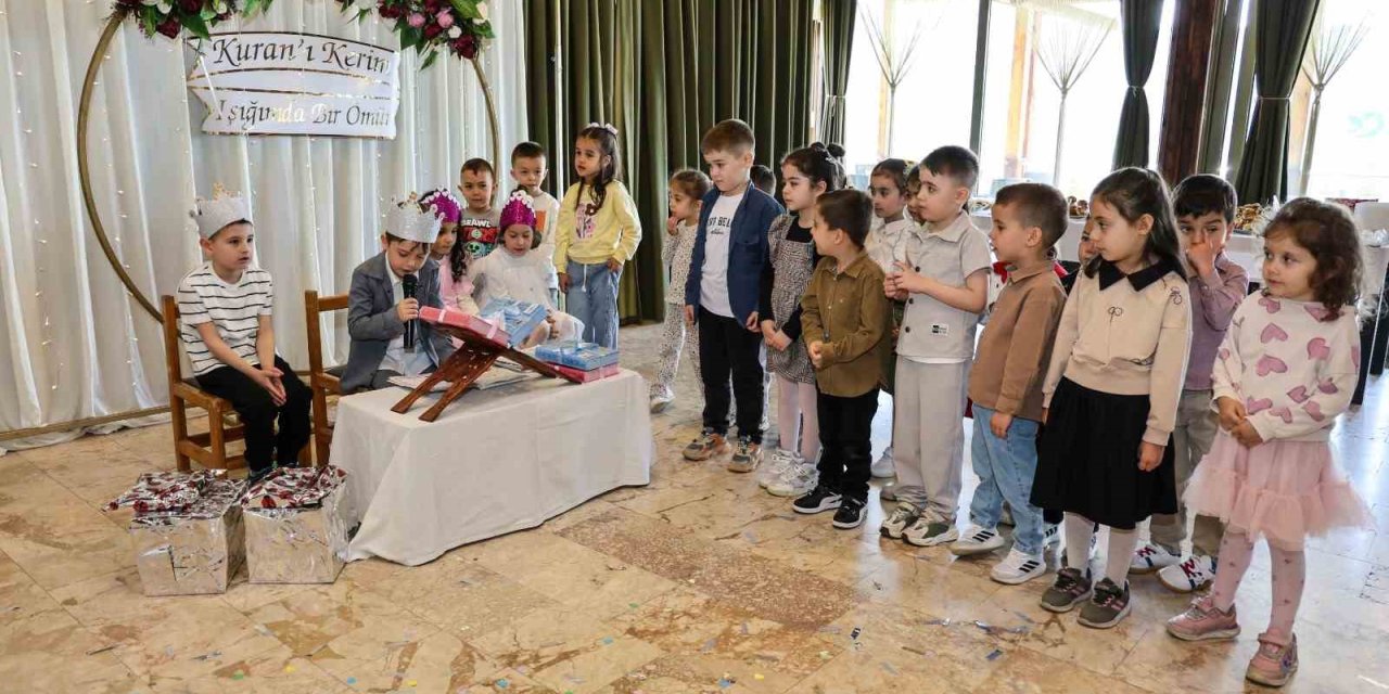 Çameli’de minik öğrencilerin Kur’an-ı Kerim’e geçiş heyecanı düzenlenen törenle taçlandı