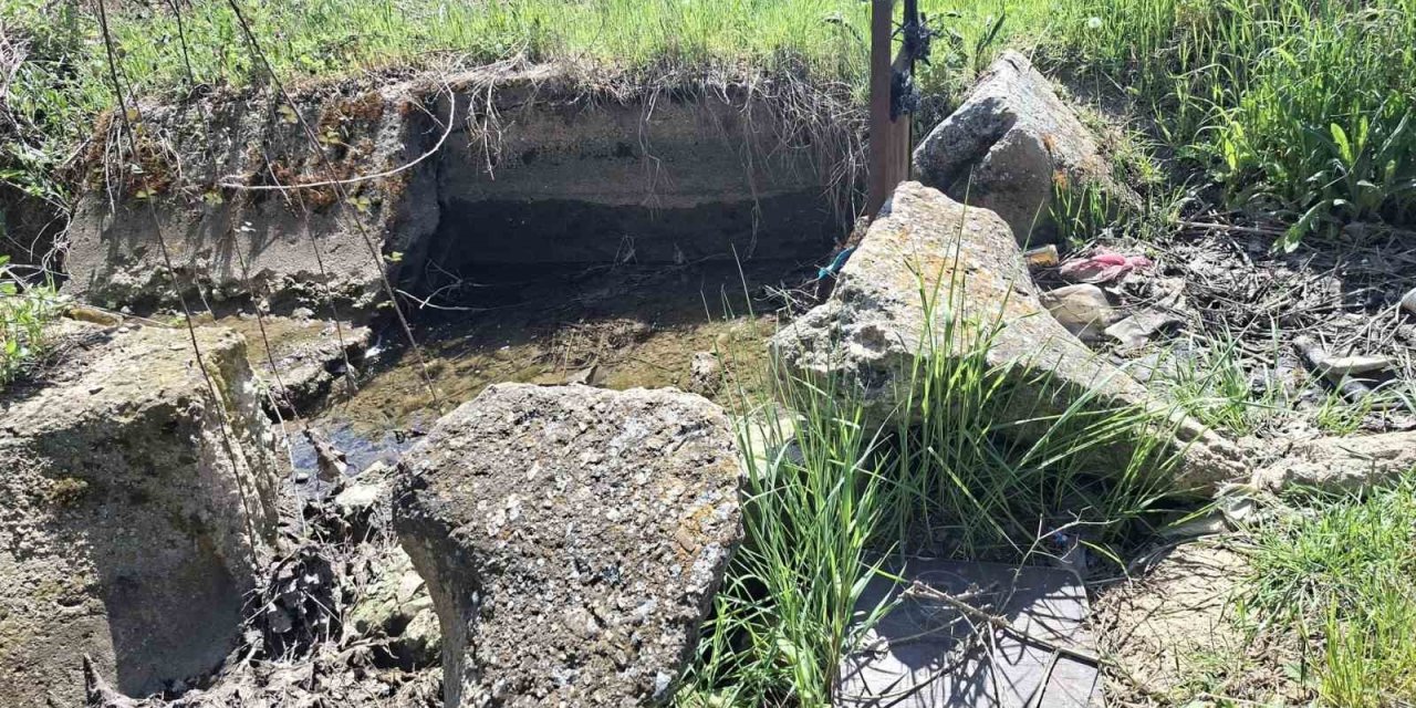 Hisarcık’ta 60 yıllık sulama kanalları bakımsızlıktan harap durumda