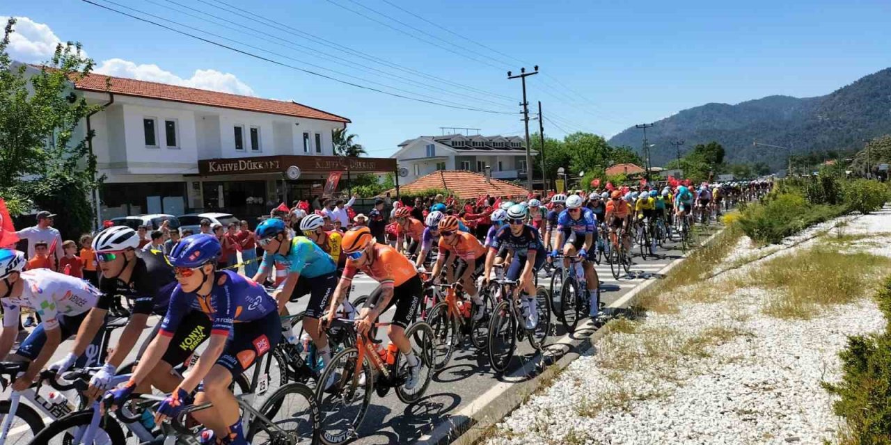 Bisikletçilere Köyceğiz’de alkışlı destek