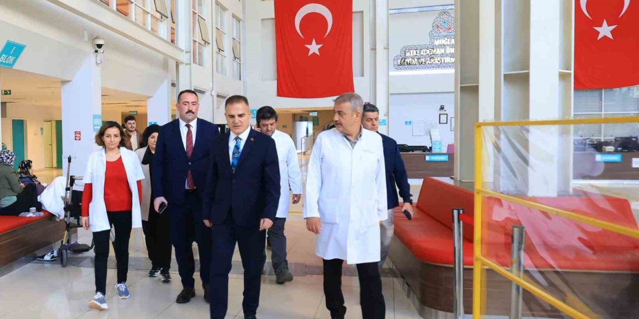 Vali Akbıyık MEAH’ı ziyaret etti