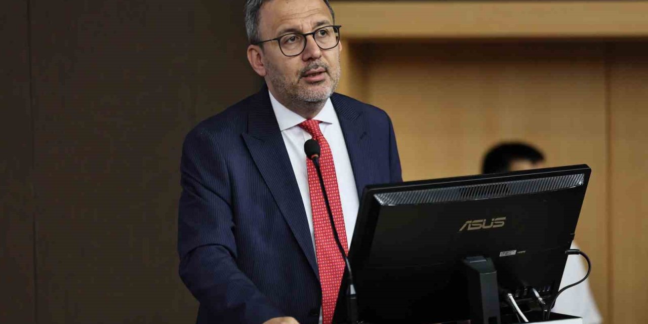 Kasapoğlu kamu yönetimi öğrencileriyle buluştu