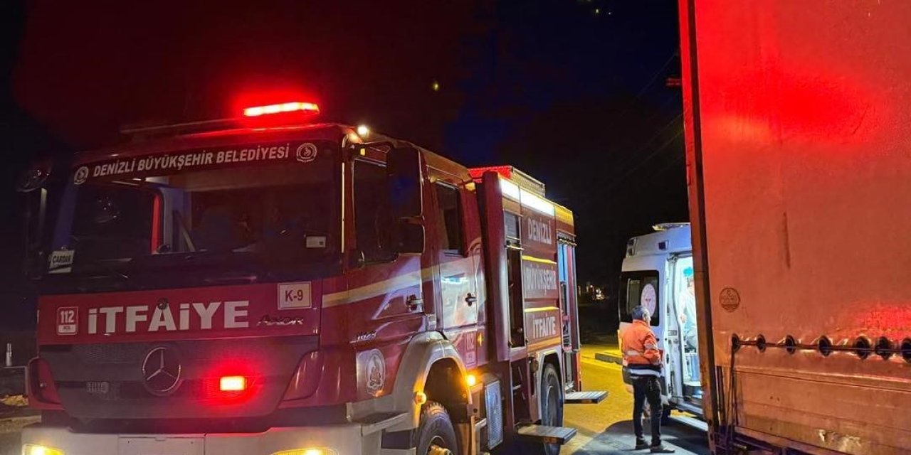 Tıra yandan çarpan otomobilde 1 kişi öldü, 1 kişi ağır yaralandı