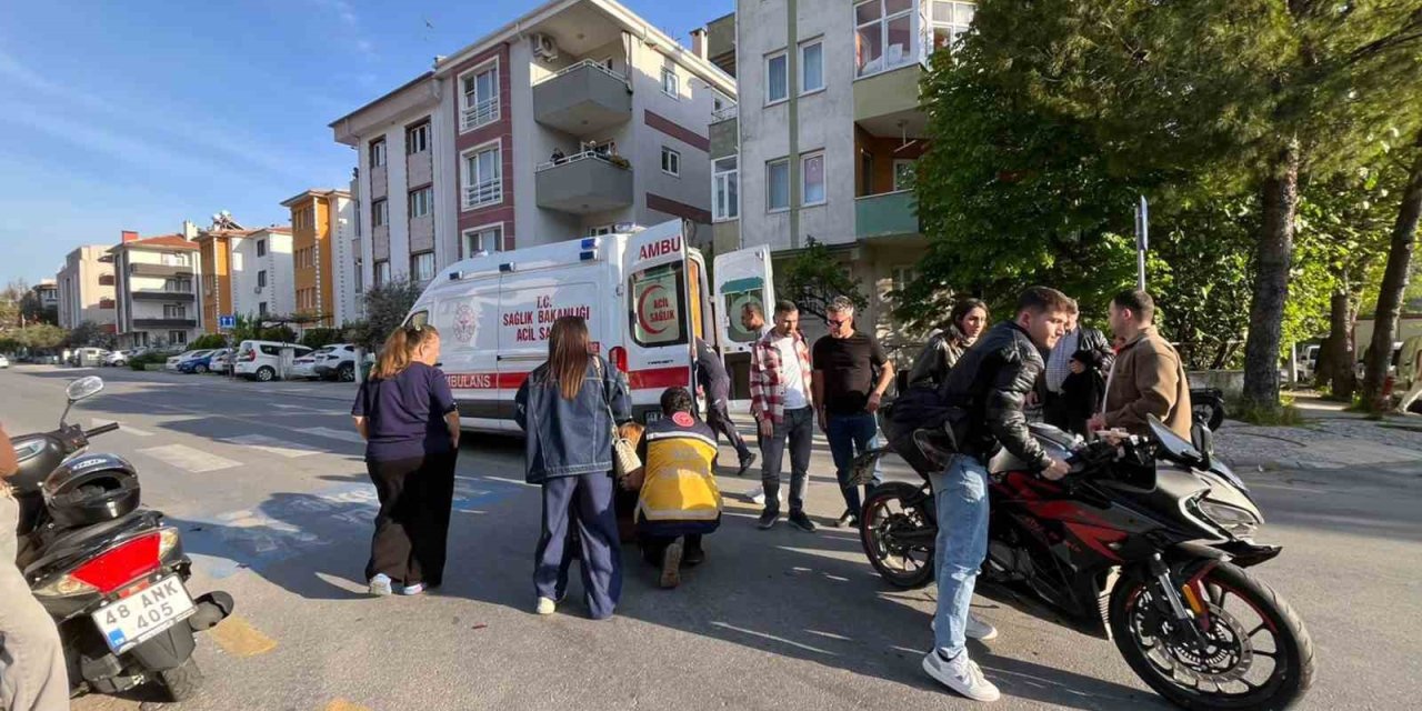 Menteşe’de araçlar birbirine girdi: 2 yaralı