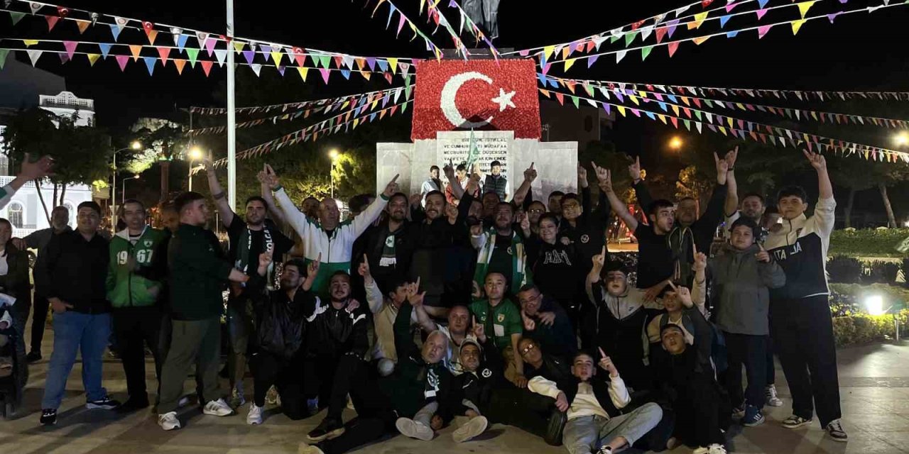 Muğlaspor’un zaferi geceyi bayrama çevirdi