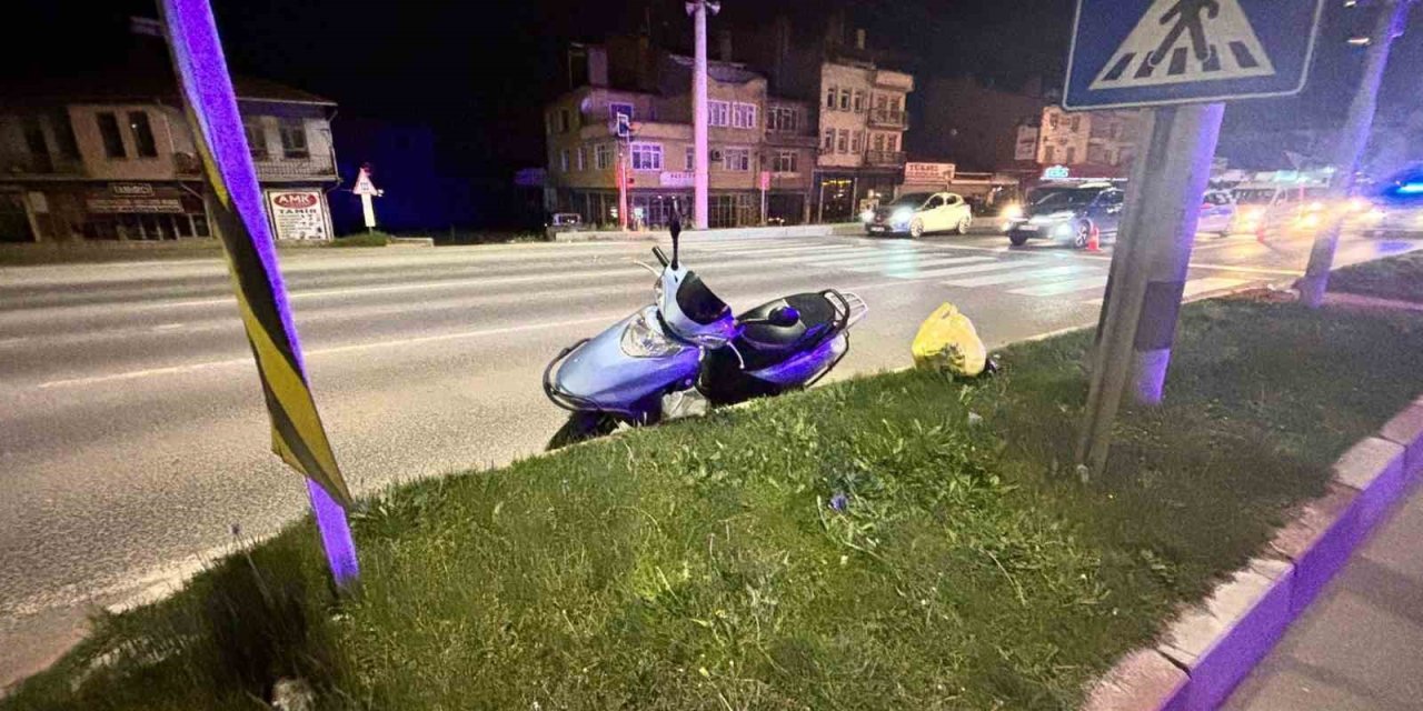 Tavşanlı’da motosiklet devrildi: 3 yaralı