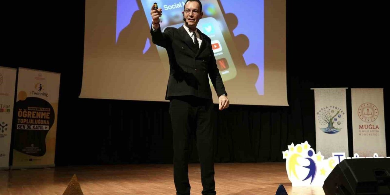Muğla’da "Eğitimde Yapay Zeka" konferansı