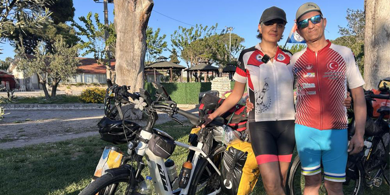 Festival için 2 bin kilometre pedal çevirip İzmir'e geldiler