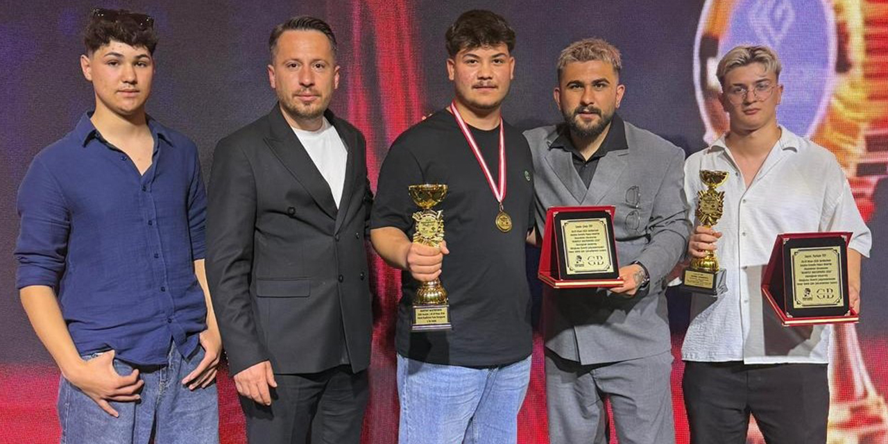 Akhisarlı berberler dünya sahnesinde jüri koltuğunda