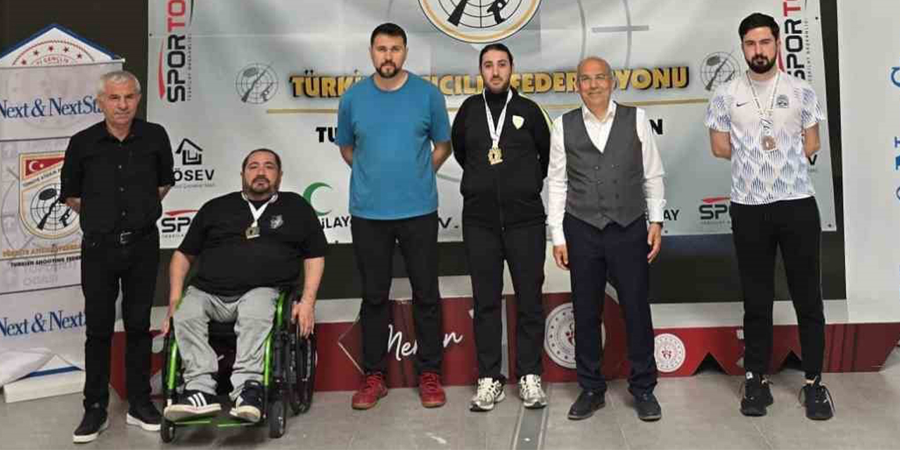 Manisalı Samet Akça’dan Türkiye Şampiyonası’nda madalya yağmuru