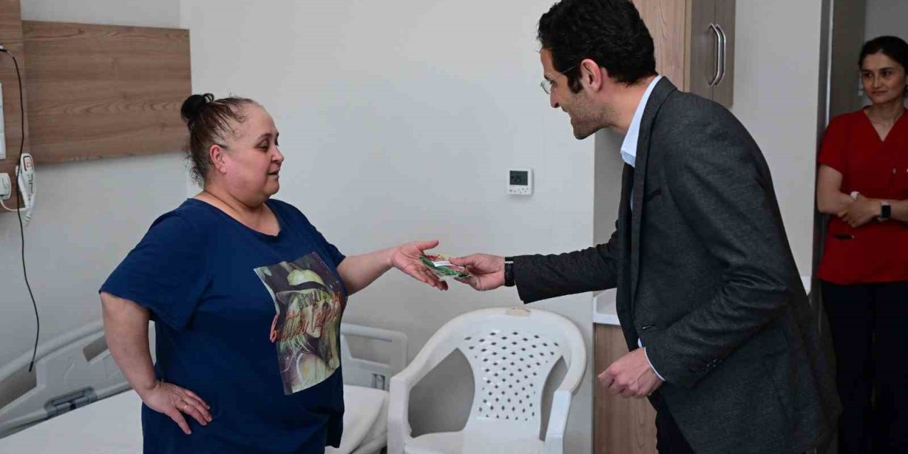 Manisa’daki hastalara mesir macunu dağıtıldı