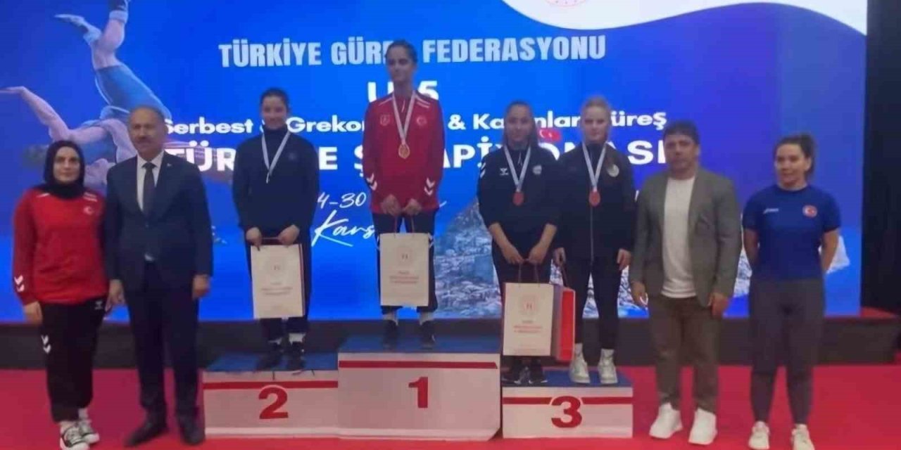 Köyceğizli güreşçi Çomak Türkiye üçüncüsü oldu